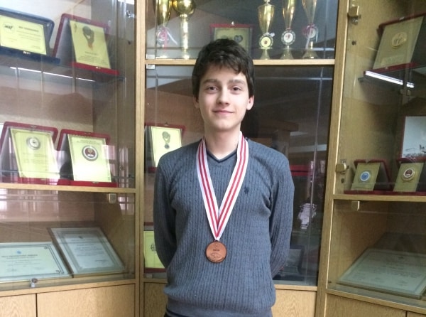 Öğrencimiz Ömer Yavuz ÖZTÜRK Ulusal Bilim Matematik Olimpiyatları Sınavında Bronz Madalya kazanmıştır... 