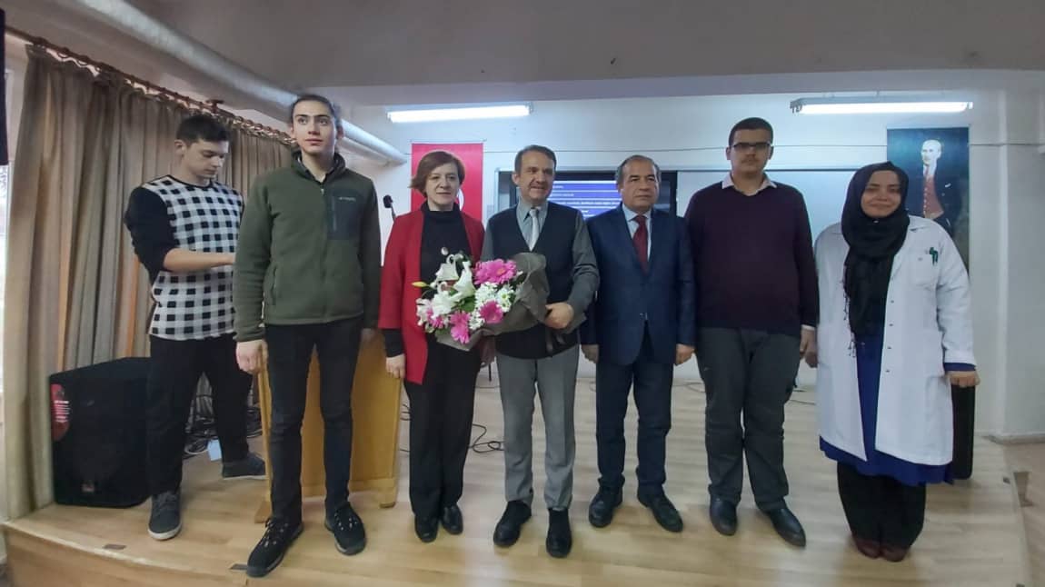 Müzakere Kulübümüzün katkılarıyla  Dr. Hamdi TEMEL  'Plastik Hayatlar ve Kanser' konulu Konferans gerçekleştirildi... 