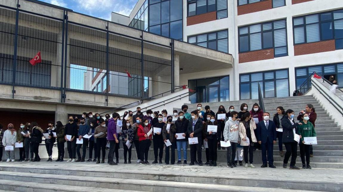 eTwinning  Projelerine Katılan Gazi Anadolu Lisesi öğrencileri ödüllerini aldı...