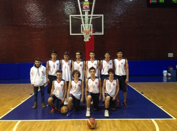 Okulumuz Erkek Basketbol Takımı Ankara Genç Erkekler Basketbol İl Birinciliği müsabakalarında Ankara 5.si olmuştur...