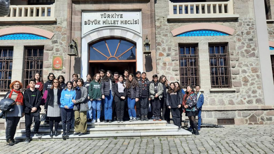 20 Mart Pazartesi günü 'Gezi Kulübü' olarak deprem bölgesinden gelen öğrencilerimize ‘Başkentimizi Tanıyalım’ gezisi düzenledik...